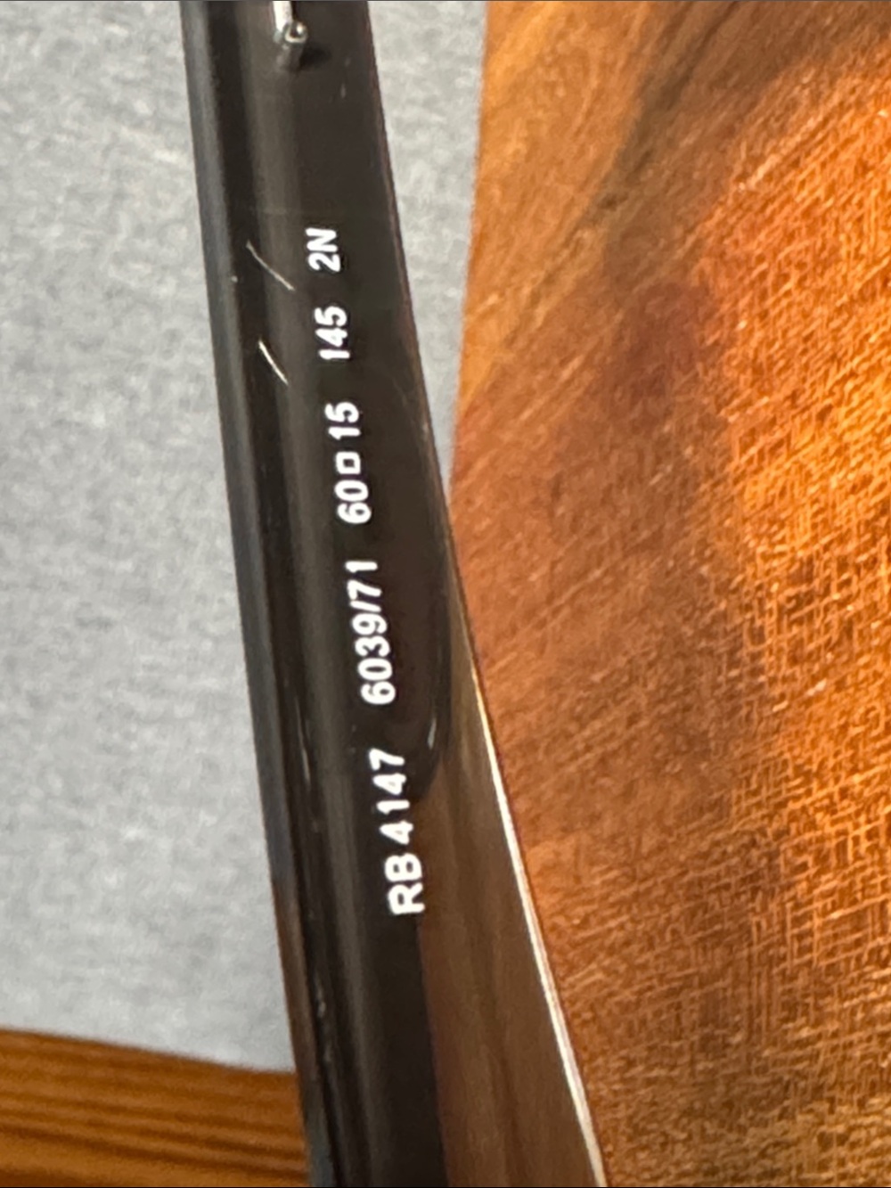Used Ray-Ban sunglasses - Picture 5 of 7